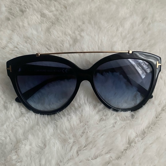 Tom Ford oversized cat eye aviator sunglasses - Picture 3 of 6
